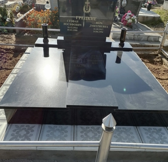 Памятник двойной 118